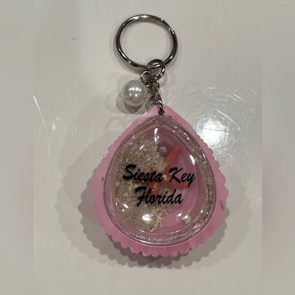 Pink Shell keychain - Picture 3 of 4